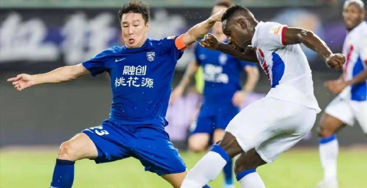 包含中超倒计时,北京首钢赛后门线救险,细节引发关注,悬念犹存,阵容厚度经受考验的词条 包含中超倒计时,北京首钢赛后门线救险,细节引发关注,悬念犹存,阵容厚度经受考验的词条