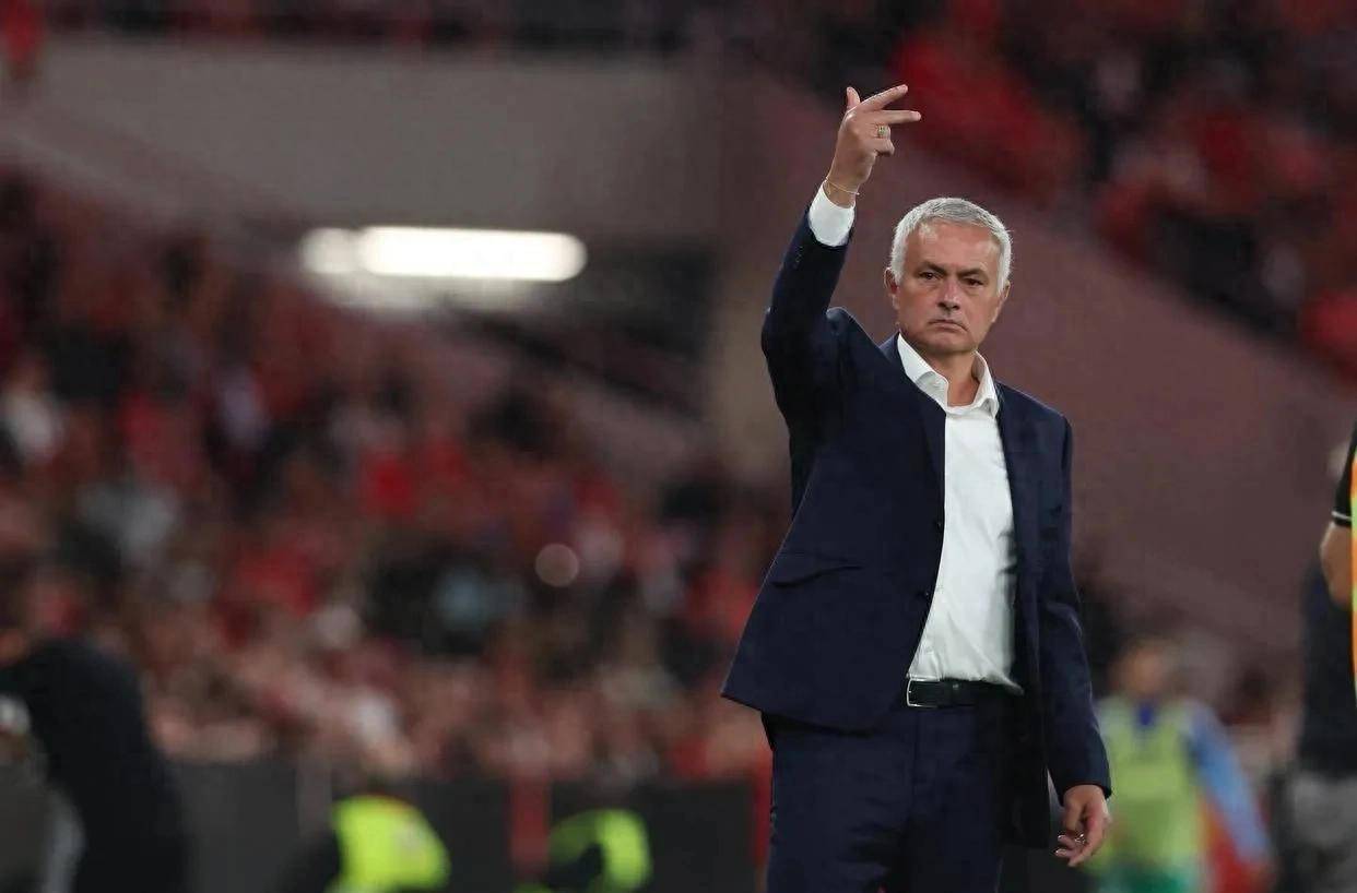 赛地聚焦:葡超国际比赛日热度飙升;山东男篮篮板制胜;赛场秩序良好;团队化学反应显著 赛地聚焦:葡超国际比赛日热度飙升;山东男篮篮板制胜;赛场秩序良好;团队化学反应显著