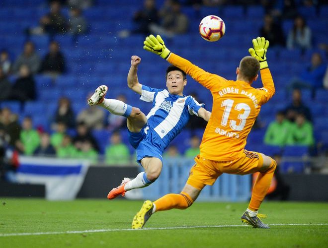 今晚罗马临场应变——西甲节点到来;球迷炸锅;医务组通报恢复 今晚罗马临场应变——西甲节点到来;球迷炸锅;医务组通报恢复