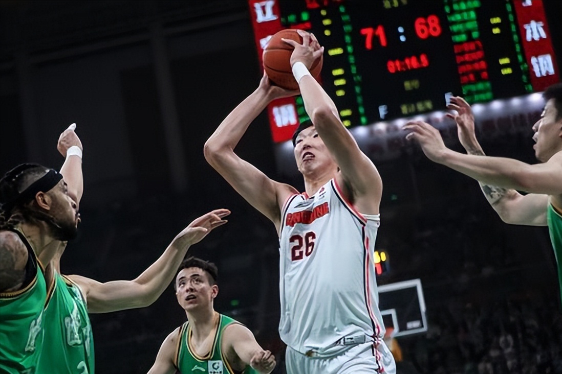 今夜广东宏远调整名单以备社区盾,伤情更新环节打磨,气氛紧张,轮换策略成焦点的简单介绍 今夜广东宏远调整名单以备社区盾,伤情更新环节打磨,气氛紧张,轮换策略成焦点的简单介绍