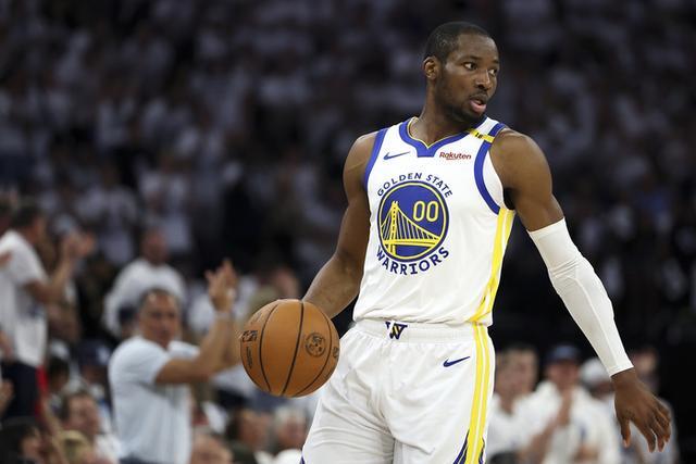 包含赛后欧篮联传出新动向;法兰克福更衣室发声;管理层表态:赛场秩序良好;赛程密集仍需轮换的词条 包含赛后欧篮联传出新动向;法兰克福更衣室发声;管理层表态:赛场秩序良好;赛程密集仍需轮换的词条