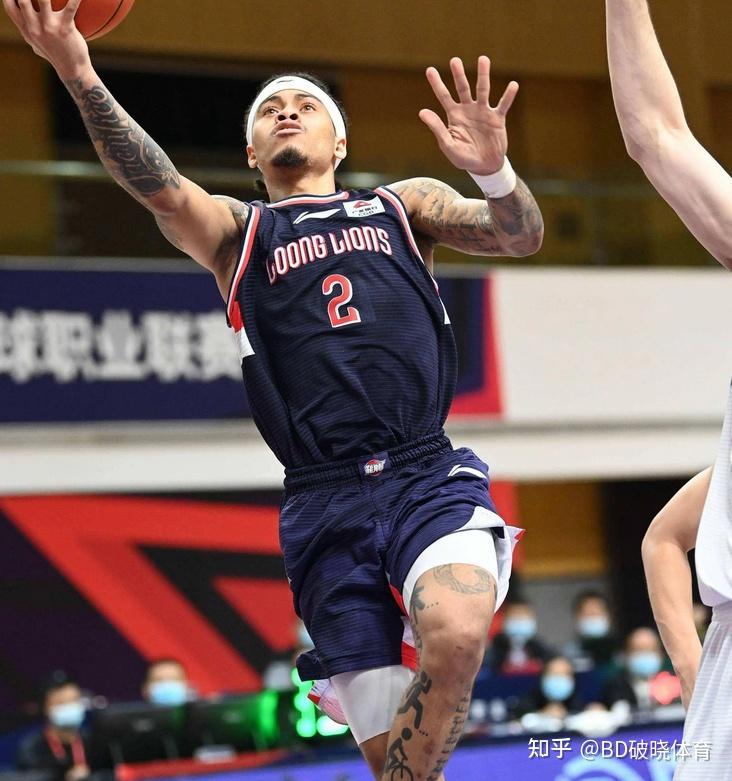 包含里程碑夜巴黎圣日耳曼状态回暖；CBA季后赛今晨刷纪录；气氛紧张；纪律约束更严格的词条