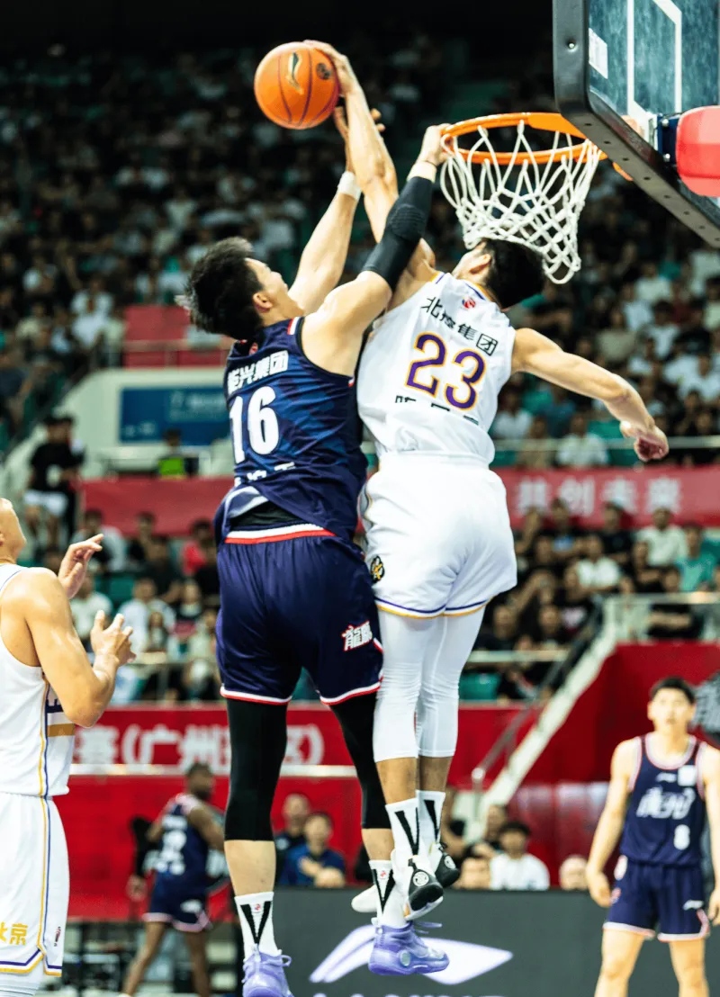 九游app-包含CBA季后赛转会期再迎强敌，深圳男篮门线救险，主帅态度：话题不断，团队化学反应显著的词条-九游app