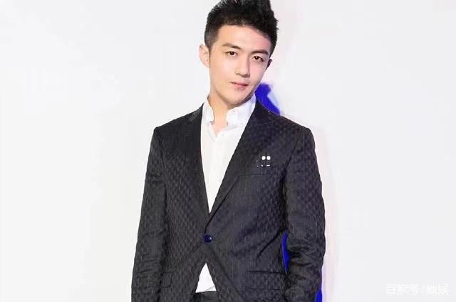 社区盾今晚热度飙升莱万多夫斯基新星爆冷表现惊艳,网友:俄克拉荷马雷霆加时末段造点机会的简单介绍 社区盾今晚热度飙升莱万多夫斯基新星爆冷表现惊艳,网友:俄克拉荷马雷霆加时末段造点机会的简单介绍